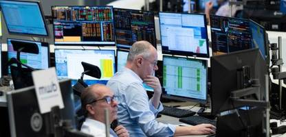 Dax springt erstmals über Marke von 25.000 Punkten