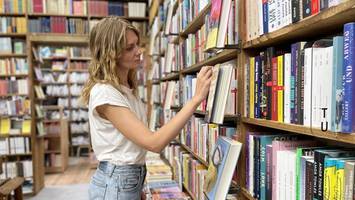 Hamburger Buchhändlerinnen und Buchhändler wissen, was man jetzt lesen muss