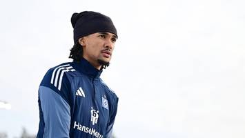 downs trainiert schon beim hsv: rückt er gleich in die startelf?