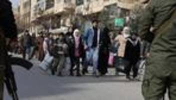 kämpfe in syrien: zehntausende fliehen vor gewalt im kurdisch geprägten nordsyrien