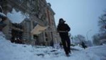 Winter in Norddeutschland: Notaufnahmen mit mehr Patienten wegen Eis und Schnee