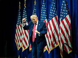 das ist so unpräsidial: donald trump scherzt über kritik von melania