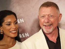 Familienurlaub am Strand: Boris Becker zeigt sich am Wickeltisch