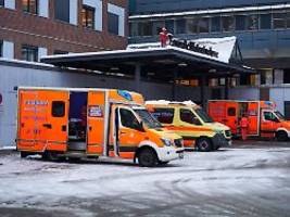 glatteis-opfer in notaufnahmen: winterwetter sorgt für hochbetrieb in kliniken