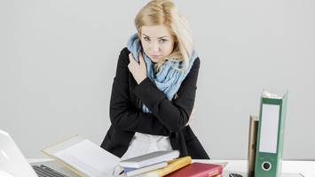 Frieren bei der Arbeit? Wann zu kalt wirklich zu kalt ist – und Sie gehen dürfen