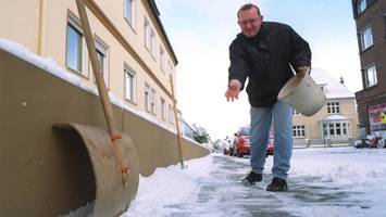 Streusalz bleibt in Berlin tabu: Umweltsenat will Ausnahmeregel, scheitert aber