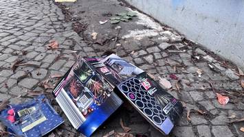 Nach dem Jahreswechsel: Noch immer Silvester-Müll auf Neuköllns Straßen