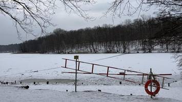 polizei und feuerwehr warnen: eisflächen in berlin nicht tragfähig