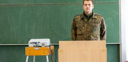 wehrdienst: bundeswehr verdoppelt ihre besuche an schulen in kürzester zeit