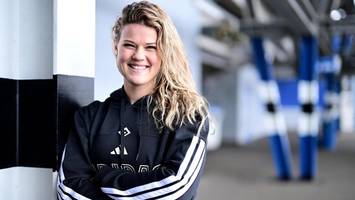 neue hsv-torhüterin im trikot von werder bremen: das steckt dahinter