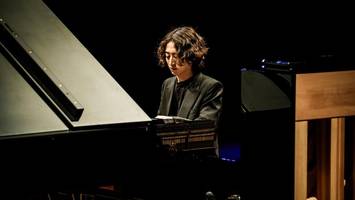 Nicht enden wollender Jubel: Für den Pianisten gab es da nur noch einen Ausweg