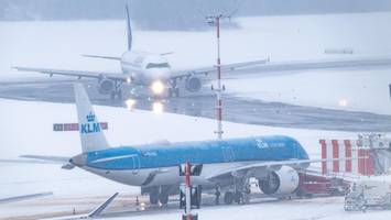 Flughafen Hamburg: Schneechaos sorgt für 24 Flugausfälle am Donnerstag