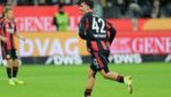 Fußball-Bundesliga: Spektakel ohne Sieger: Frankfurt gegen Dortmund 3:3