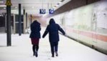 verkehr: bahnverkehr im norden eingestellt - auswirkungen in nrw