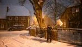 wintersturm elli: warn-apps, vorräte, notgepäck: was das land für krisen rät