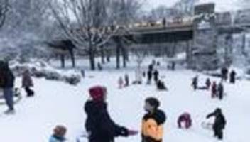 Wintersturm Elli in Hamburg: Für manche ist es ein Katastrophentag. Für andere Winter