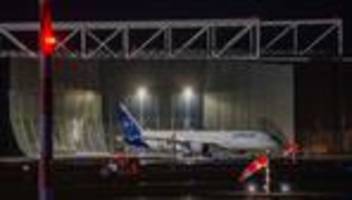 Winterwetter: Winterwetter: Flugbetrieb in Frankfurt läuft zunächst stabil