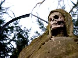 ort, der horrorfilm gleicht: polizei findet hunderte leichenteile in keller