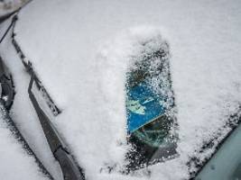 Parkausweis und Co im Winter: Parkschein unter Schnee? Das gilt bei verdeckten Ausweisen