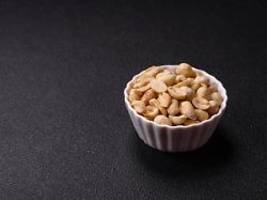 Öko-Test knabbert: Nur diese Erdnüsse sind ungenügend