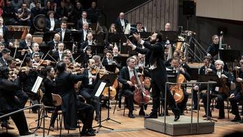 Philharmoniker: Schumanns „Frühlingssinfonie“ mit viel Herz und Wärme