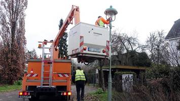 straßenlampen seit wochen kaputt: anwohner in sorge wegen schneegefahr
