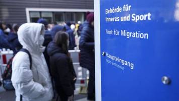 Flüchtlinge in Hamburg müssen monatelang auf Unterstützung warten