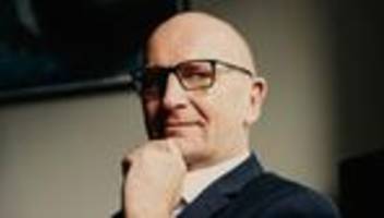 Dietmar Woidke: Er sammelt Koalitionen wie andere Bonusmeilen