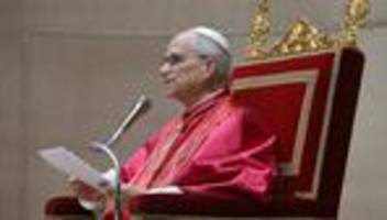 neujahrsansprache im vatikan: papst leo xiv. kritisiert wachsende kriegsbereitschaft