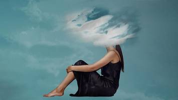 Probleme verdrängen schützt die Psyche? „Ab diesem Punkt wird es gefährlich“