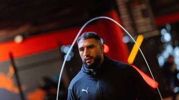 WM-Traum lebt: Bochumer Boxer Kabayel schlägt Polen Knybavor 13.000 Fans