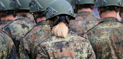 nazitümelei, mobbing und sexismus: was folgt aus den verfehlungen bei den fallschirmjägern in zweibrücken?