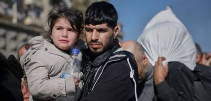 Syrien: Armee verkündet Kontrolle über Aleppo – Kurden dementieren