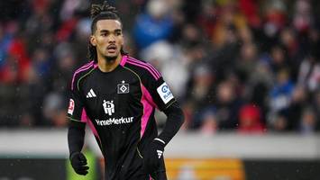 hsv-einzelkritik: vuskovic mit magnet im kopf, zwei profis enttäuschen