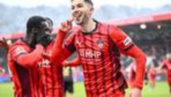 Fußball-Bundesliga: Pieringer begeistert mit Fallrückzieher - Verrücktes Tor