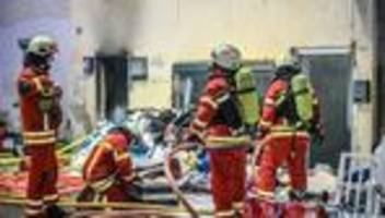 Mehr als 100.000 Euro Schaden: Jugendliche soll Wohnhaus in Brand gesteckt haben