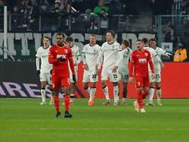 Gladbach macht es noch gnädig: FC Augsburg startet desaströs ins neue Jahr