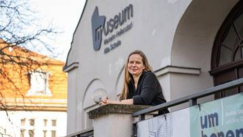 „Unbezahlbar“: Diese Frau sammelt Alltagsschätze aus der DDR- und Wendezeit