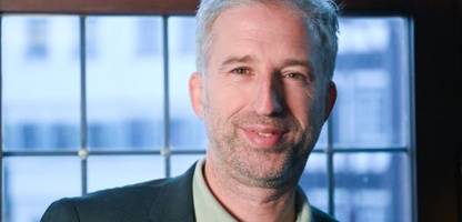 Boris Palmer postet KI-Foto beim Friseur: „Extensions in Gorilla-Silbergrau“