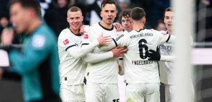fußball-bundesliga: borussia mönchengladbach fertigt fc augsburg 4:0 ab
