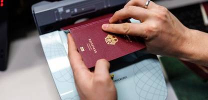 Fliegen: Bund lehnt verpflichtende Ausweiskontrolle beim Boarding ab