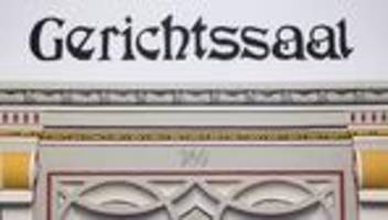 prozesse: partnerin angezündet: mann steht in halle vor gericht