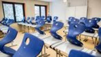 schulen: leere klassenzimmer im nordwesten wegen extremer glätte