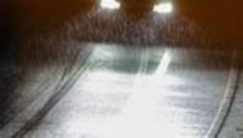 unwetter: glatteis bremst in teilen von nrw den verkehr