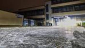 unwetter: schulen geschlossen - aber schüler haben kein schulfrei