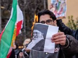 EU plant Sanktionen wegen Gewalt: Teheran bestellt europäische Botschafter ein