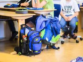 Keine Abschaffung geplant: Niedersachsen verschiebt schriftliche Division in die fünfte Klasse