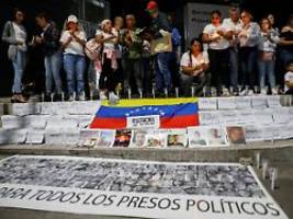 Zwei Italiener in Sicherheit: Venezuela lässt Dutzende Maduro-Gegner frei