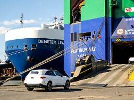 hersteller verkaufen weniger: china und us-zölle lasten bei vw und mercedes auf dem absatz