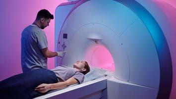 MRT für Selbstzahler? Radiologe verrät, wann es sinnvoll ist & was es kostet